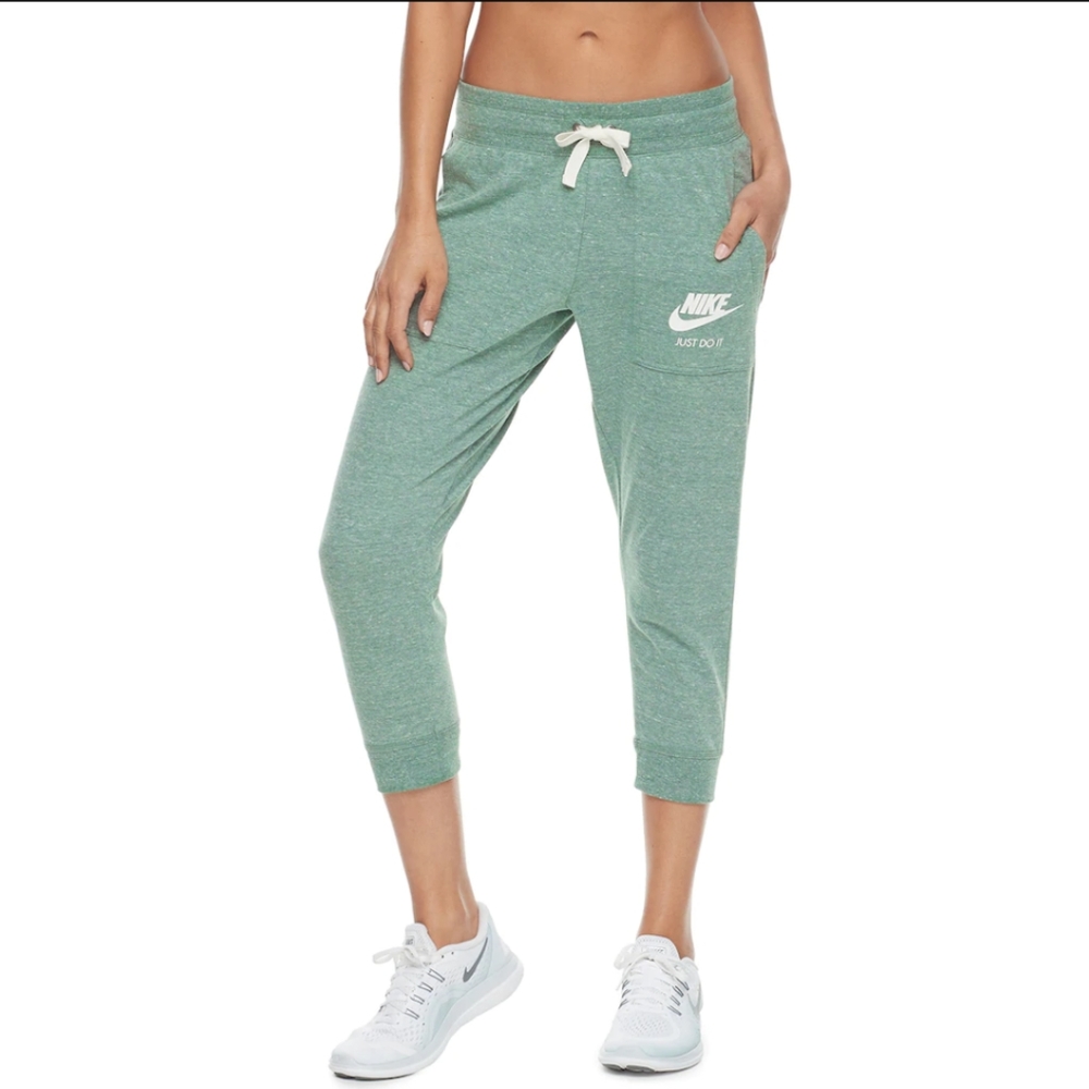 Nike Women's Green Capri Sportsware